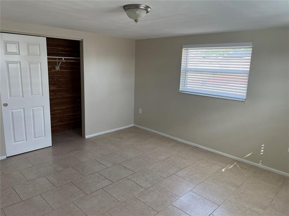 For Sale: $250,000 (2 beds, 1 baths, 1128 Square Feet)