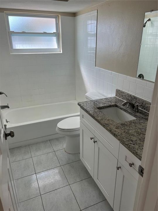 For Sale: $250,000 (2 beds, 1 baths, 1128 Square Feet)