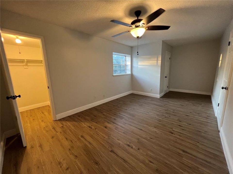 For Sale: $139,000 (1 beds, 1 baths, 803 Square Feet)