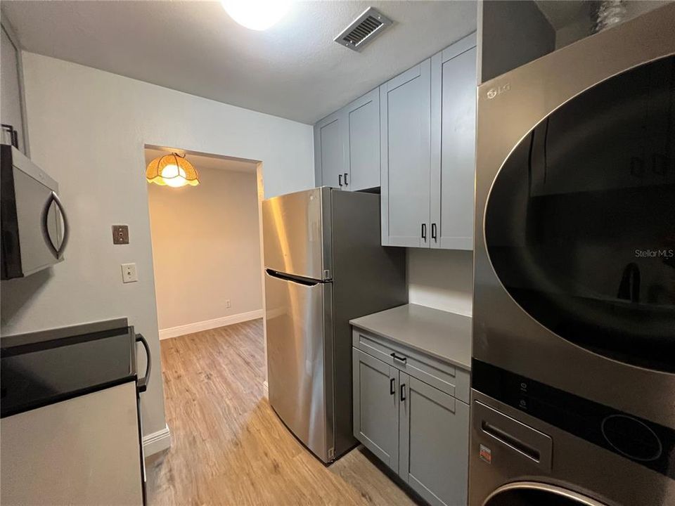 For Sale: $139,000 (1 beds, 1 baths, 803 Square Feet)