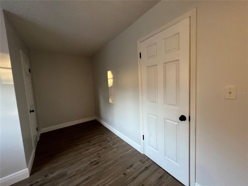 For Sale: $139,000 (1 beds, 1 baths, 803 Square Feet)