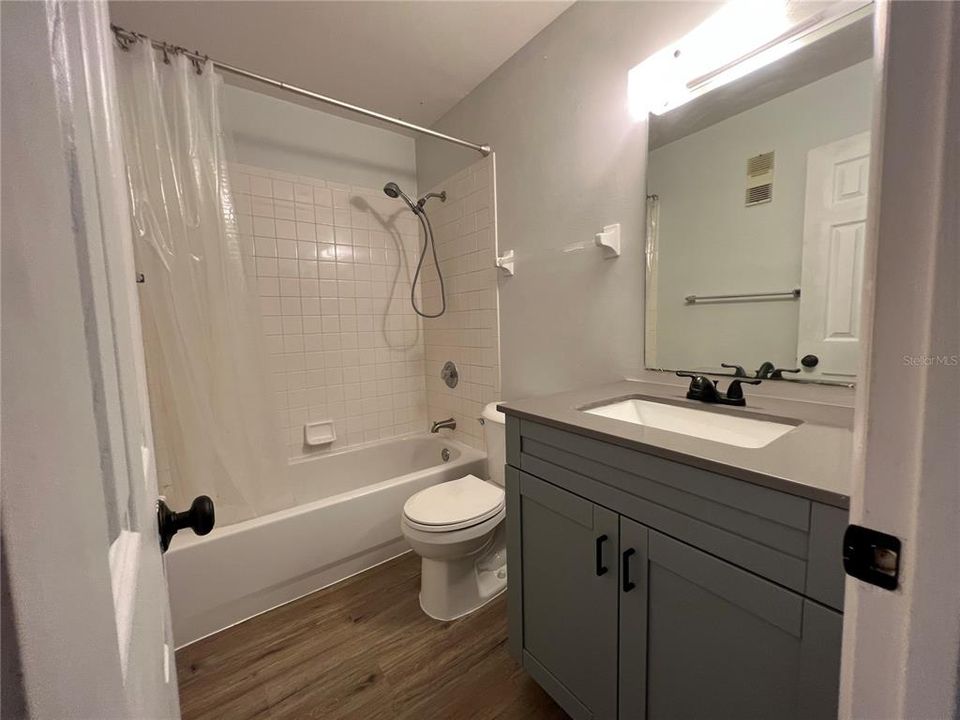 For Rent: $1,500 (1 beds, 1 baths, 803 Square Feet)