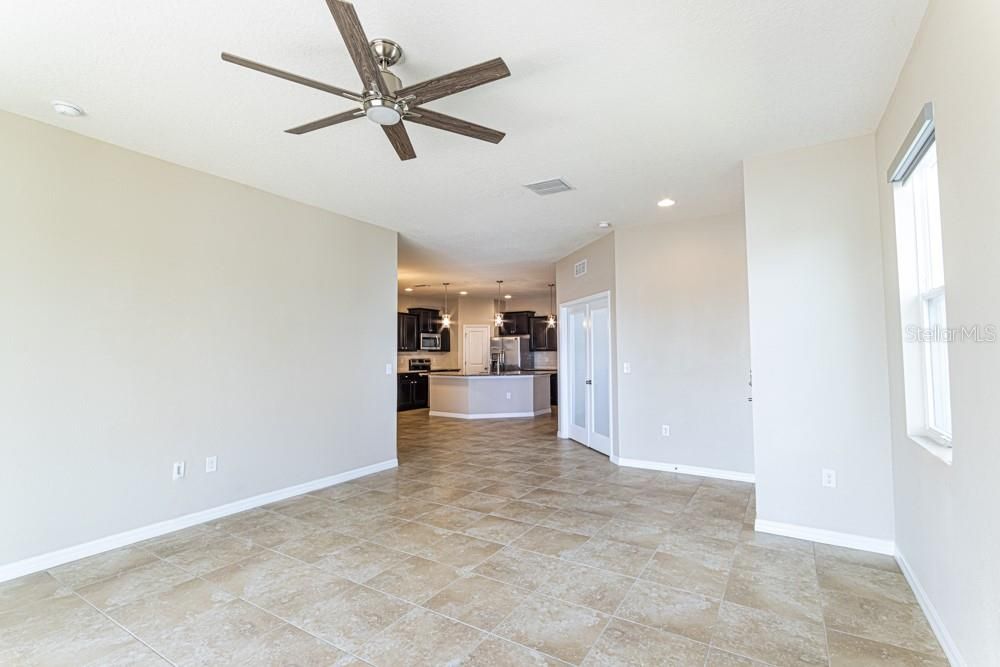 For Sale: $328,990 (3 beds, 2 baths, 1587 Square Feet)