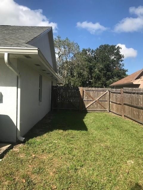 For Rent: $2,400 (3 beds, 2 baths, 1278 Square Feet)