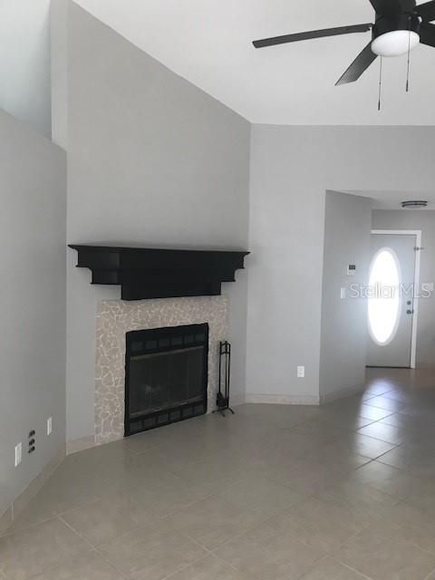 For Rent: $2,400 (3 beds, 2 baths, 1278 Square Feet)