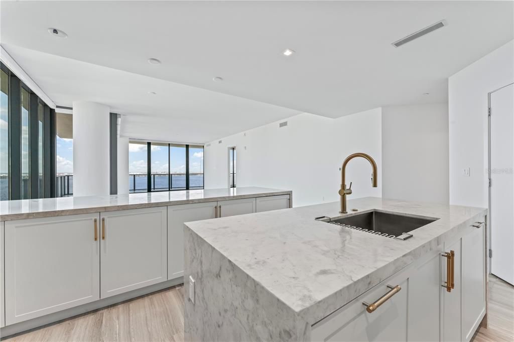 For Sale: $3,679,000 (3 beds, 2 baths, 2940 Square Feet)