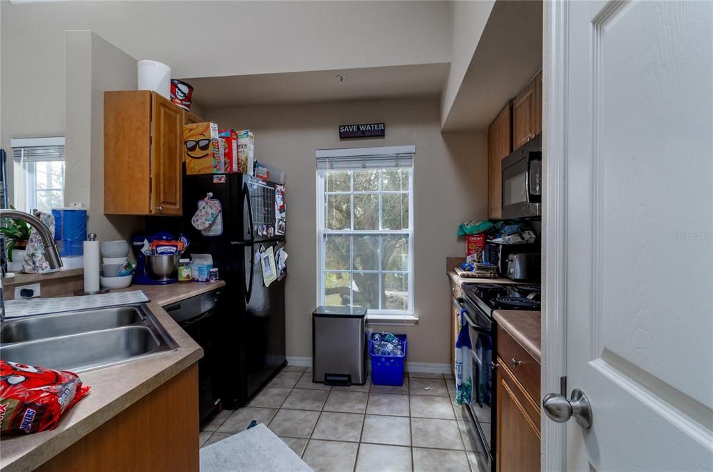 For Rent: $2,100 (2 beds, 2 baths, 1141 Square Feet)