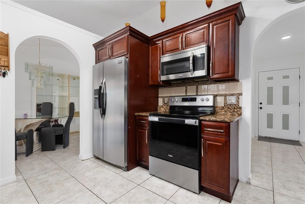 For Sale: $415,000 (4 beds, 2 baths, 1868 Square Feet)