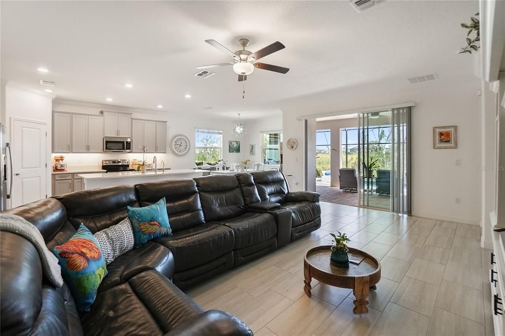 Family room/kitchen