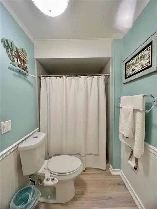 2nd bathroom