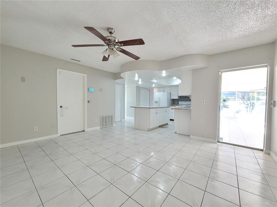 For Rent: $2,295 (3 beds, 2 baths, 1588 Square Feet)