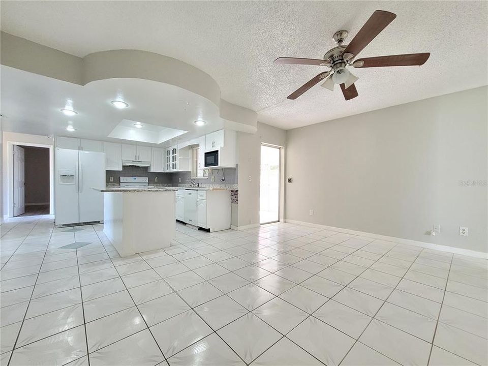 For Rent: $2,295 (3 beds, 2 baths, 1588 Square Feet)