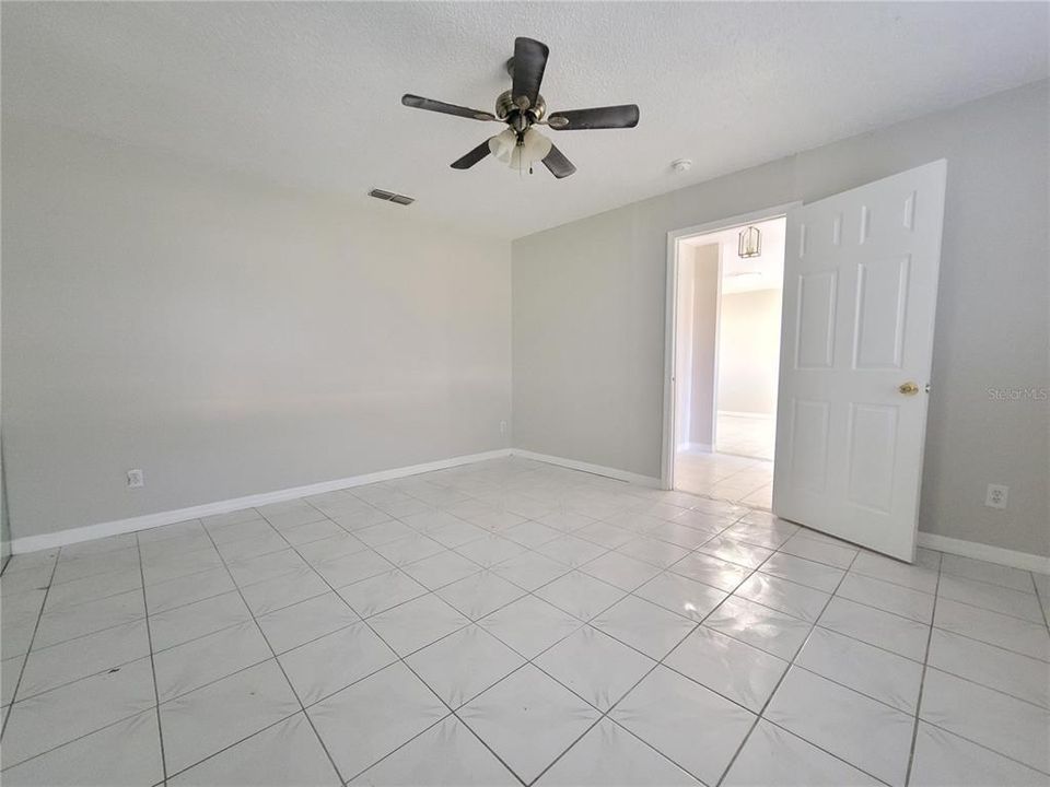 For Rent: $2,295 (3 beds, 2 baths, 1588 Square Feet)