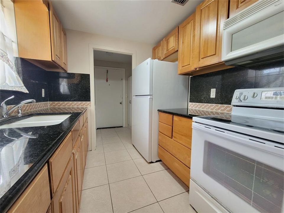 For Rent: $1,795 (3 beds, 2 baths, 1441 Square Feet)