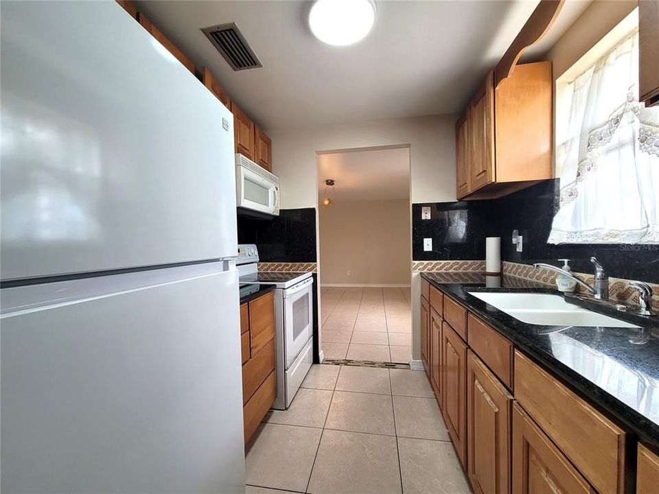 For Rent: $1,795 (3 beds, 2 baths, 1441 Square Feet)