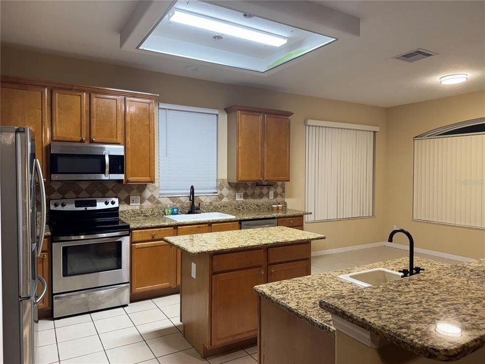 For Rent: $2,300 (4 beds, 3 baths, 2220 Square Feet)