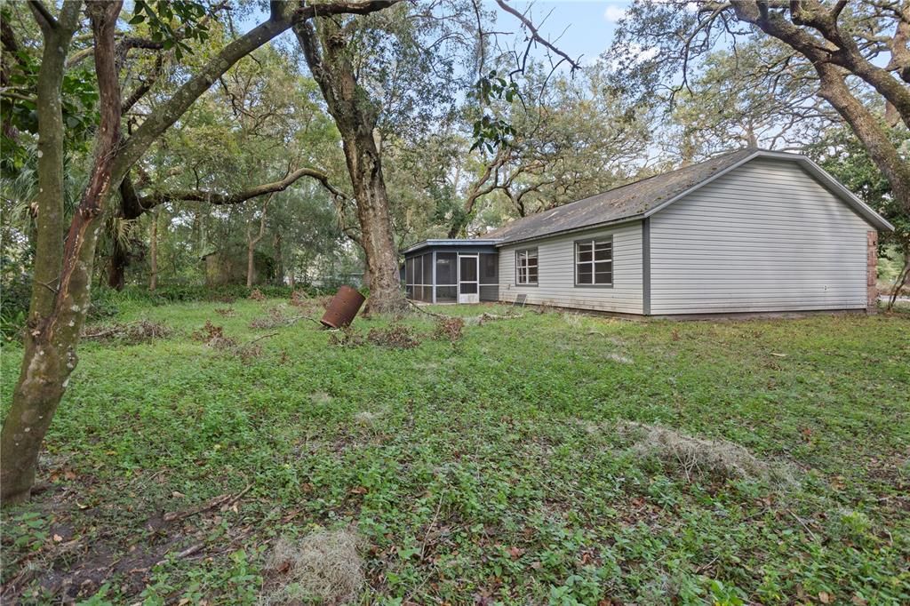 For Sale: $290,000 (3 beds, 2 baths, 1677 Square Feet)