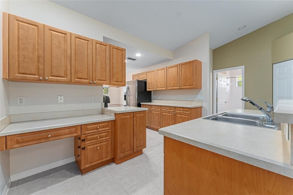 For Sale: $239,900 (2 beds, 2 baths, 1291 Square Feet)