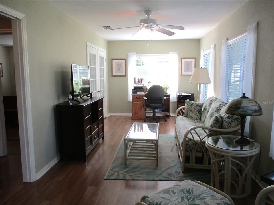 For Sale: $259,500 (2 beds, 2 baths, 1684 Square Feet)