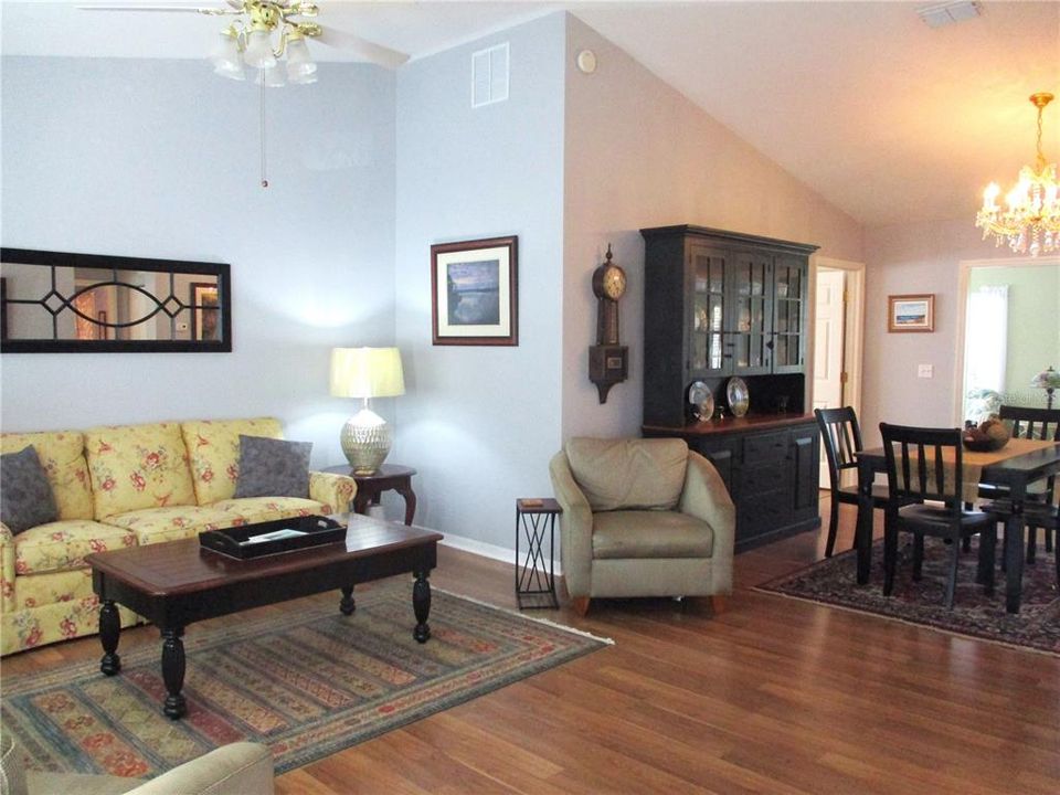 For Sale: $259,500 (2 beds, 2 baths, 1684 Square Feet)