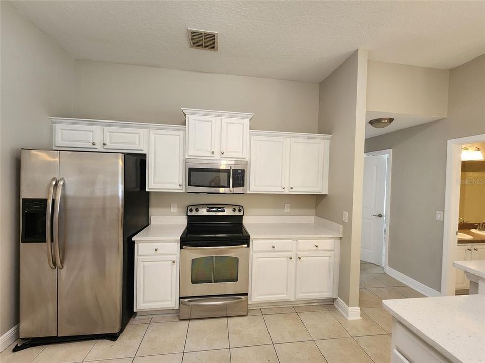 For Rent: $2,500 (4 beds, 3 baths, 2284 Square Feet)