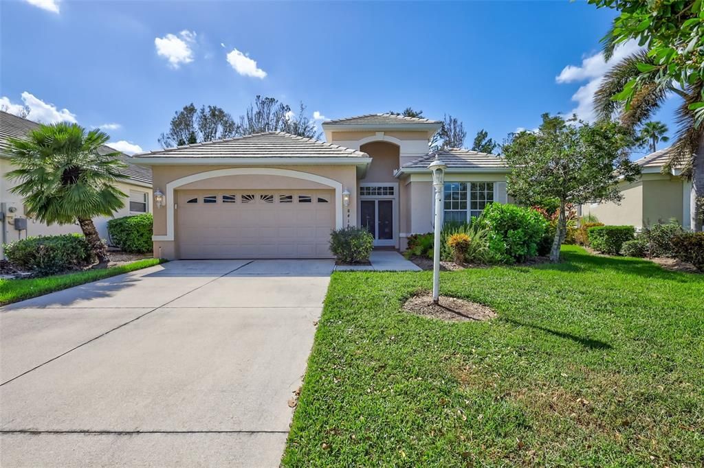 For Sale: $475,000 (3 beds, 2 baths, 1592 Square Feet)