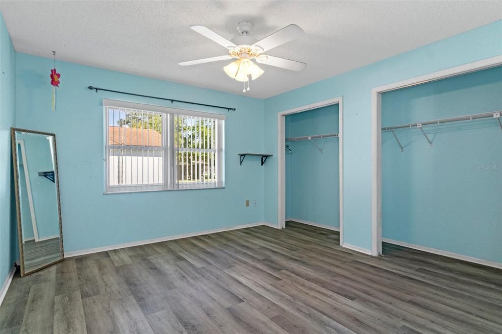 For Sale: $375,000 (3 beds, 2 baths, 1736 Square Feet)