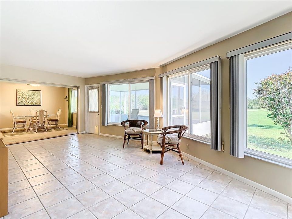 For Sale: $349,900 (2 beds, 2 baths, 1556 Square Feet)