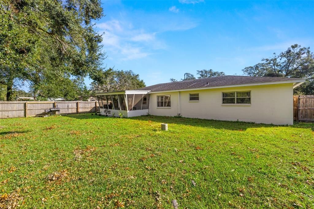 For Sale: $450,000 (3 beds, 2 baths, 1541 Square Feet)