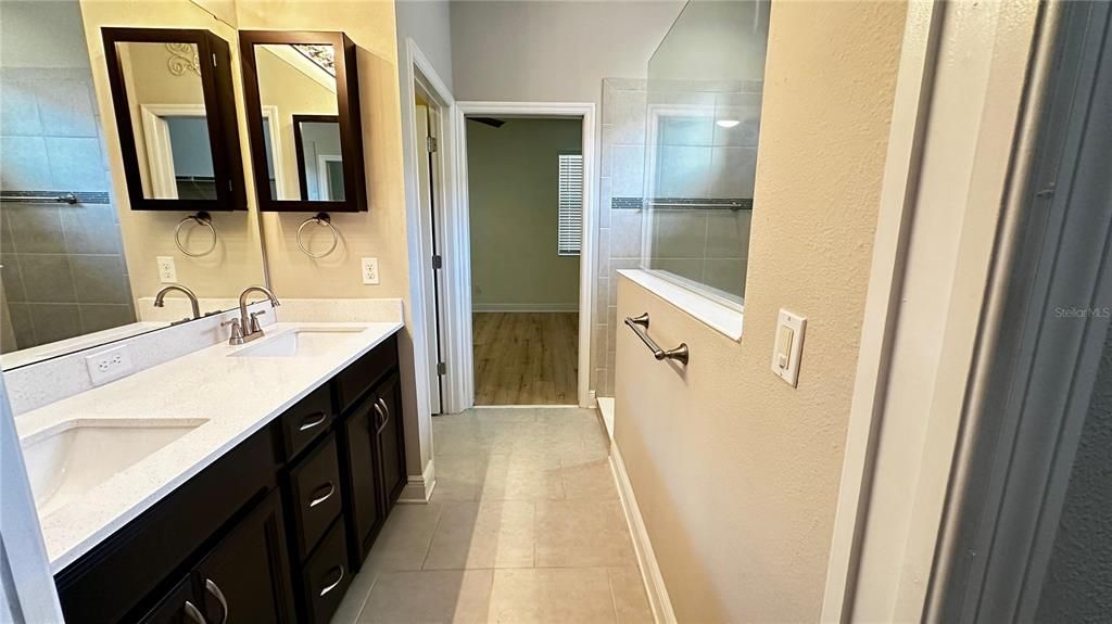 For Rent: $1,995 (2 beds, 2 baths, 1426 Square Feet)