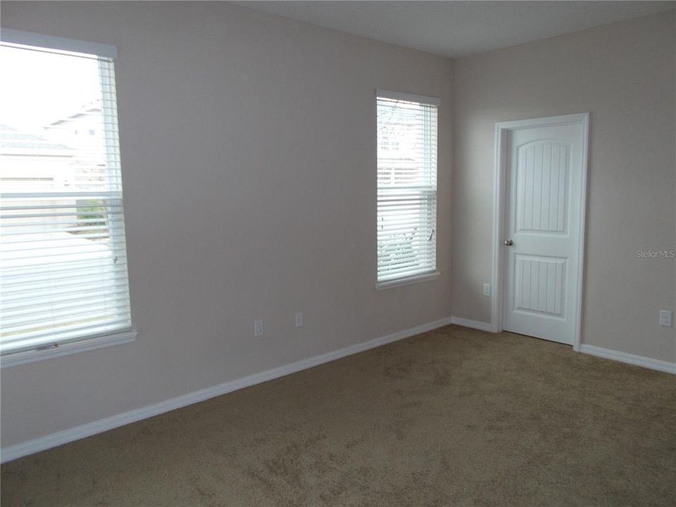 For Rent: $2,600 (3 beds, 2 baths, 2163 Square Feet)