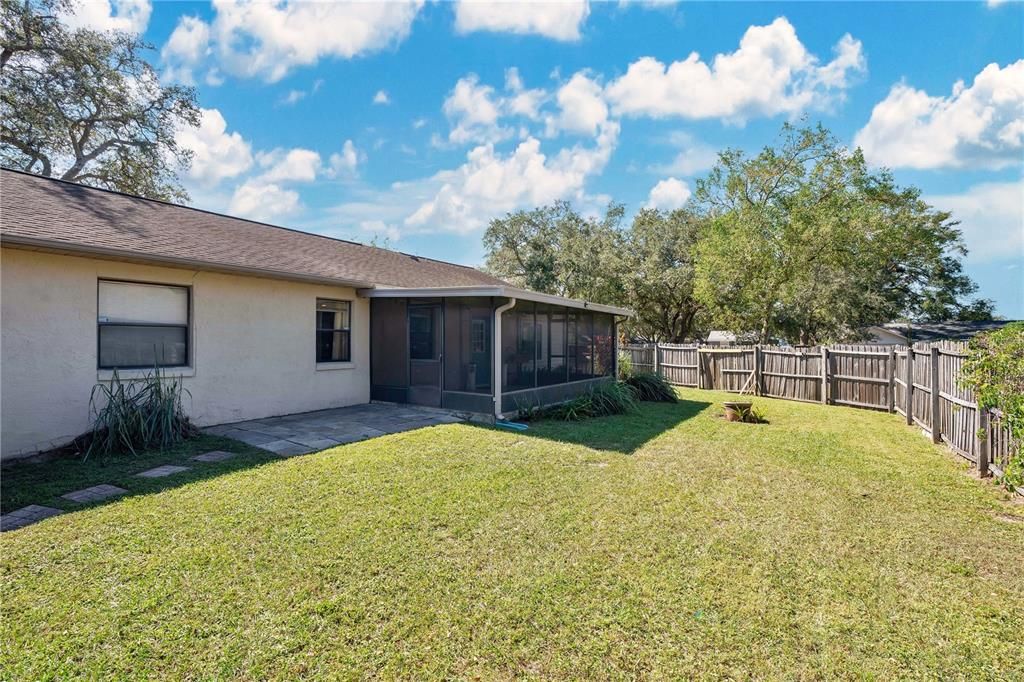 For Sale: $350,000 (3 beds, 2 baths, 1508 Square Feet)