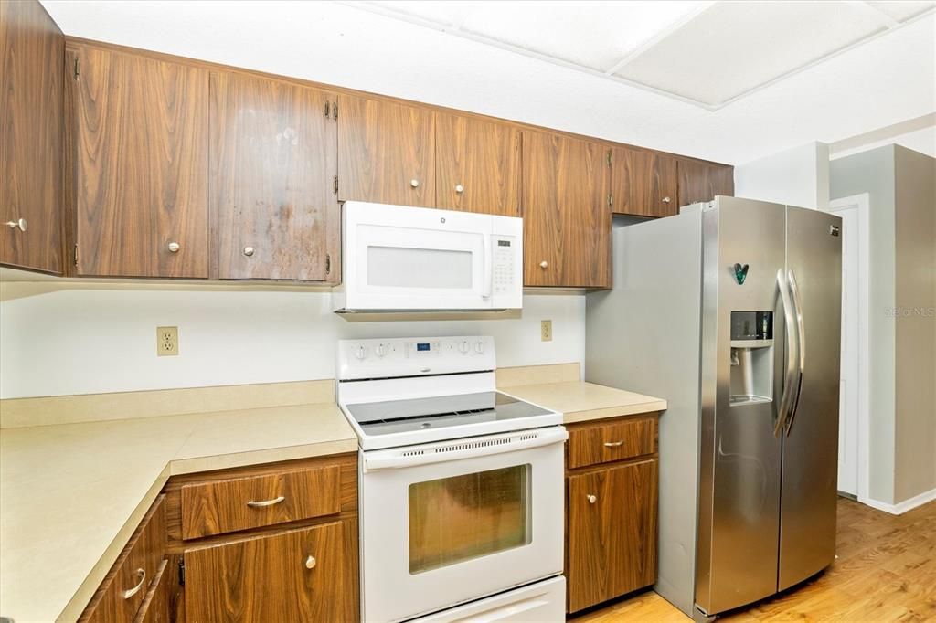 For Sale: $239,000 (2 beds, 2 baths, 1426 Square Feet)