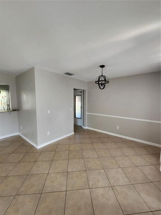 For Sale: $384,000 (2 beds, 2 baths, 1282 Square Feet)