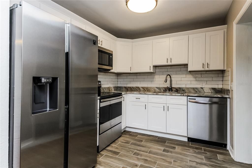 For Rent: $2,513 (4 beds, 2 baths, 1792 Square Feet)