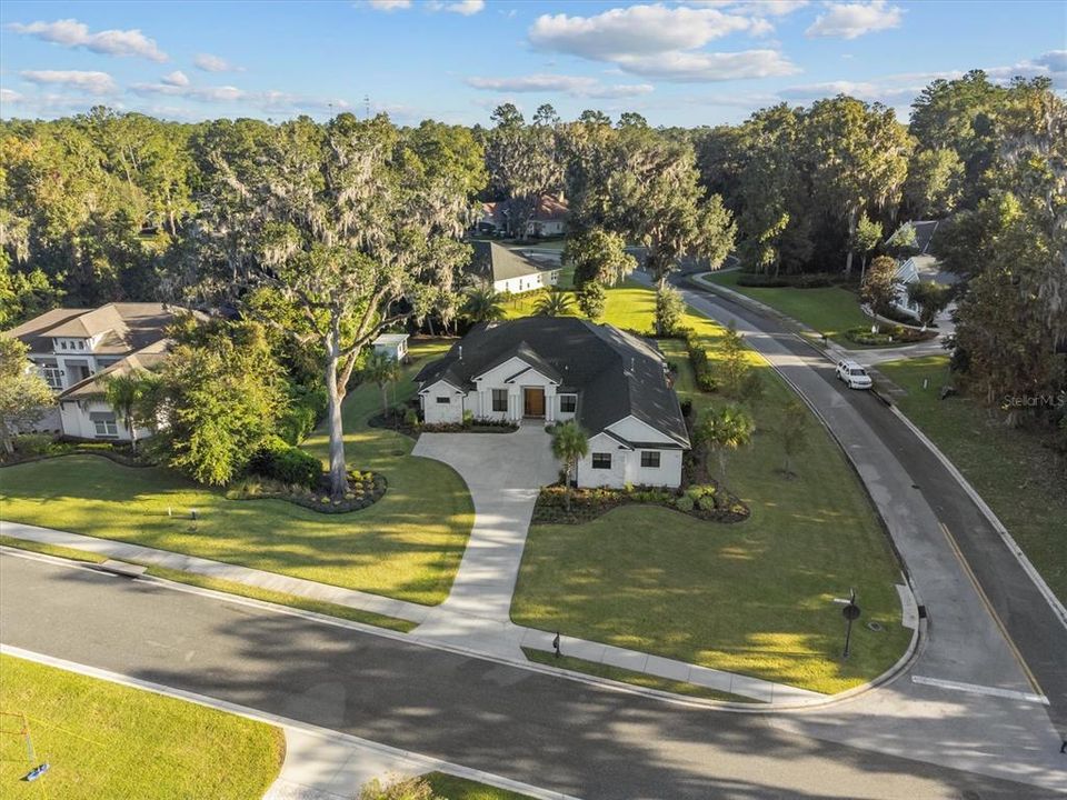 For Sale: $1,350,000 (4 beds, 3 baths, 3721 Square Feet)