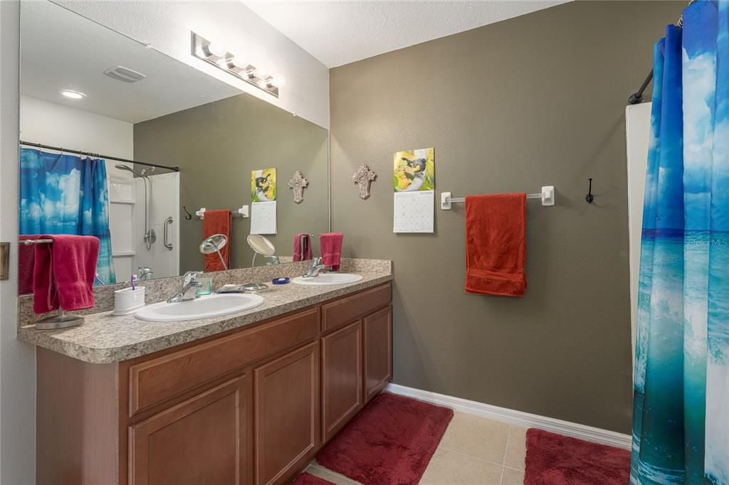 Primary Bath, Dual Sinks, Walk-In Shower