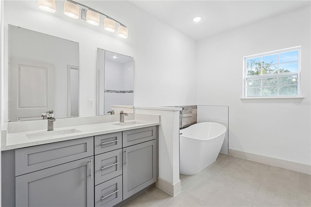 Active With Contract: $284,000 (4 beds, 2 baths, 1679 Square Feet)