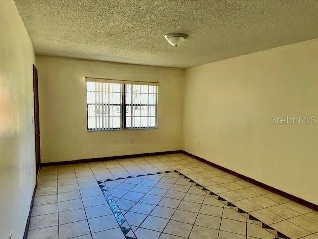 For Rent: $1,200 (2 beds, 2 baths, 949.5 Square Feet)