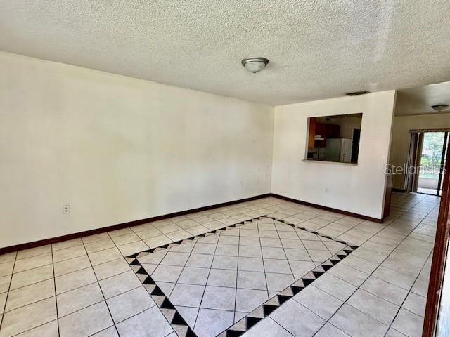 For Rent: $1,200 (2 beds, 2 baths, 949.5 Square Feet)