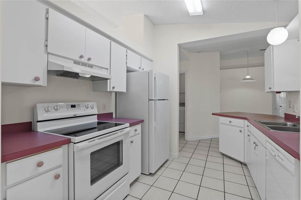 For Sale: $309,000 (3 beds, 2 baths, 1468 Square Feet)