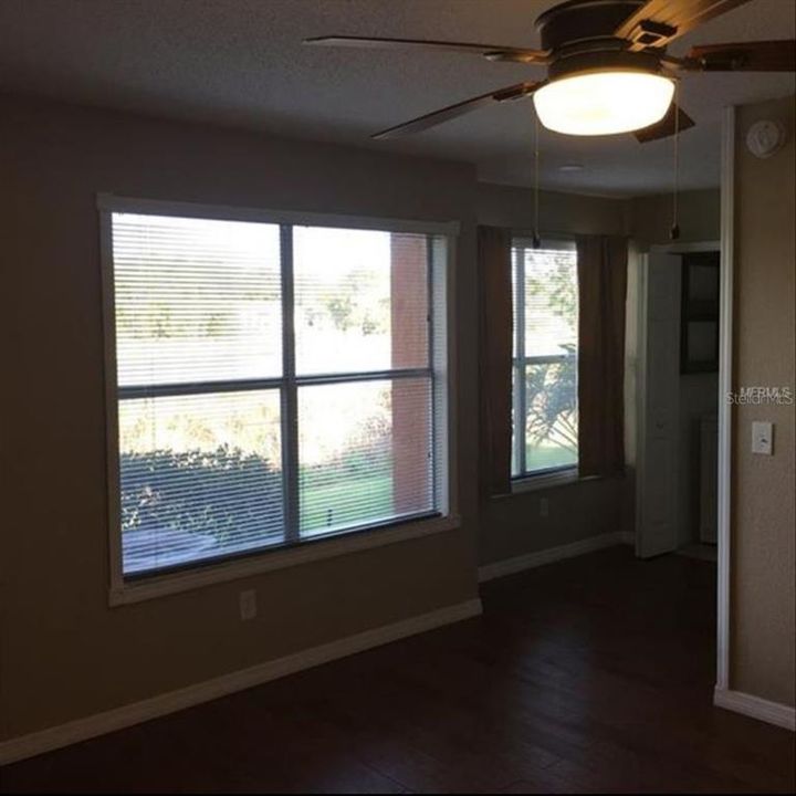 For Rent: $1,295 (1 beds, 1 baths, 597 Square Feet)