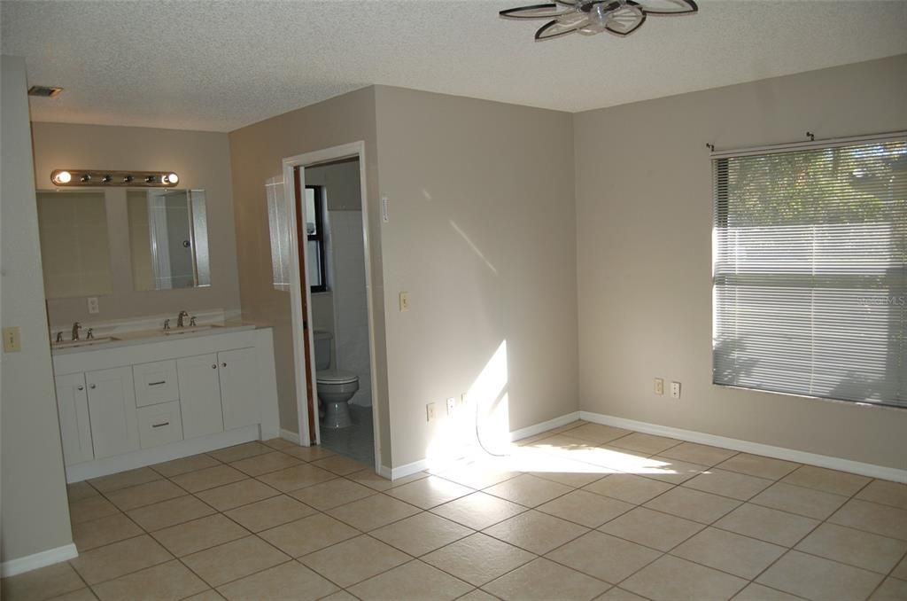 For Sale: $290,000 (3 beds, 2 baths, 1312 Square Feet)