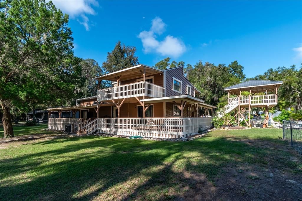 For Sale: $1,300,000 (4 beds, 2 baths, 2000 Square Feet)