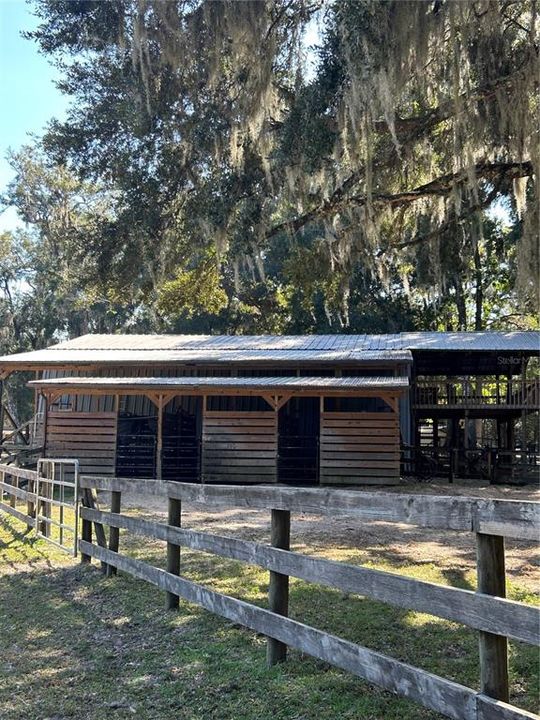 3 stall barn