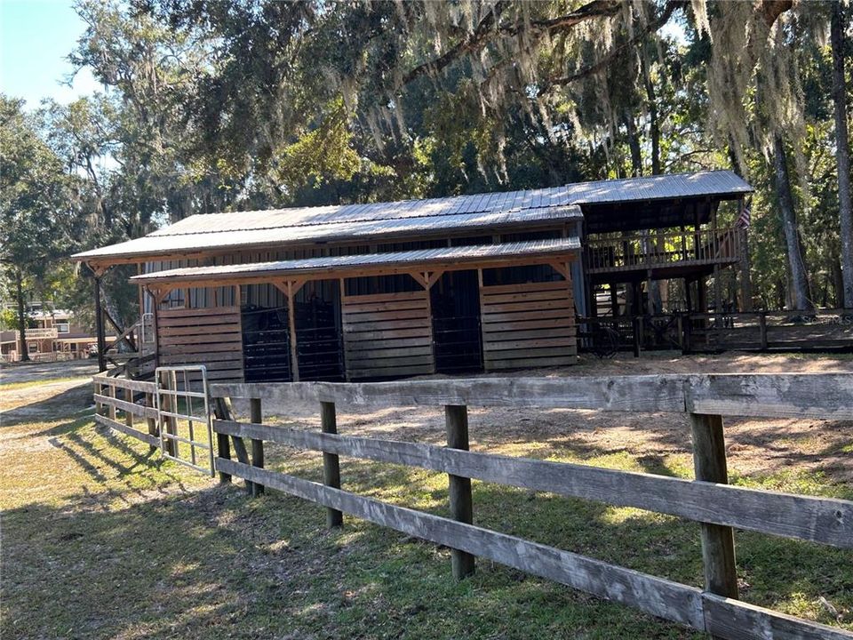 3 stall barn