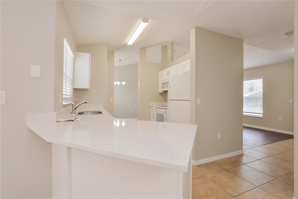 For Rent: $2,145 (4 beds, 2 baths, 1523 Square Feet)