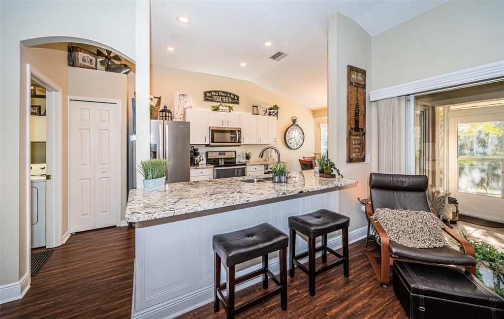 Active With Contract: $347,500 (2 beds, 2 baths, 1373 Square Feet)