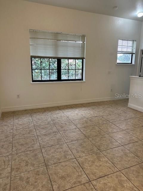 For Rent: $1,800 (2 beds, 2 baths, 1003 Square Feet)