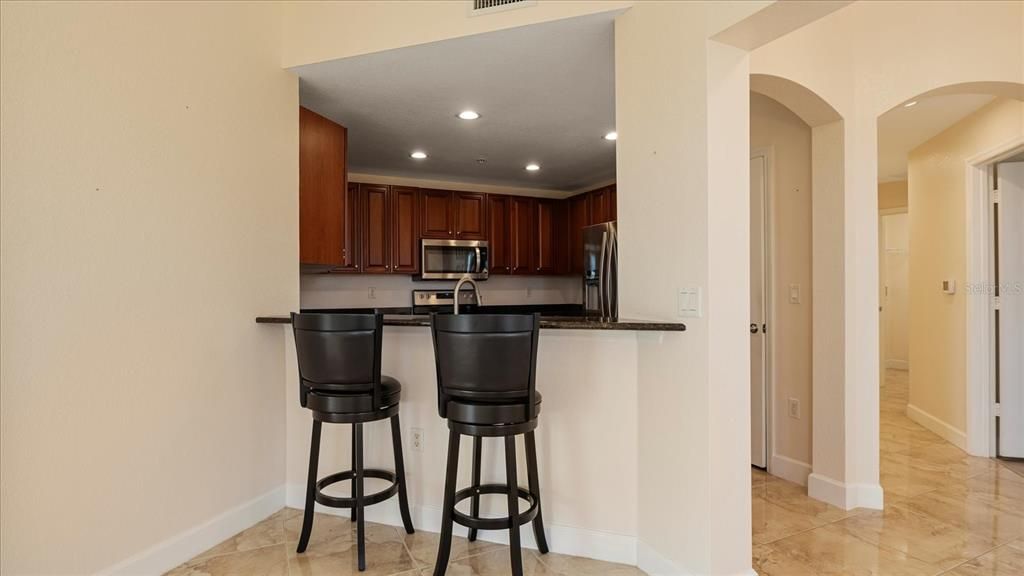 For Sale: $289,900 (2 beds, 2 baths, 1313 Square Feet)